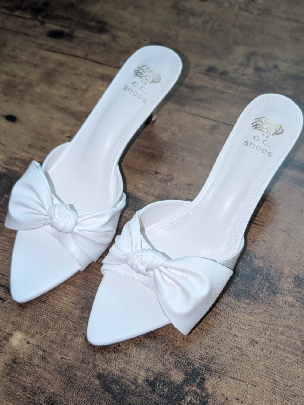 Good Choice "Carmen" White Bow Pointed Slip On Mule